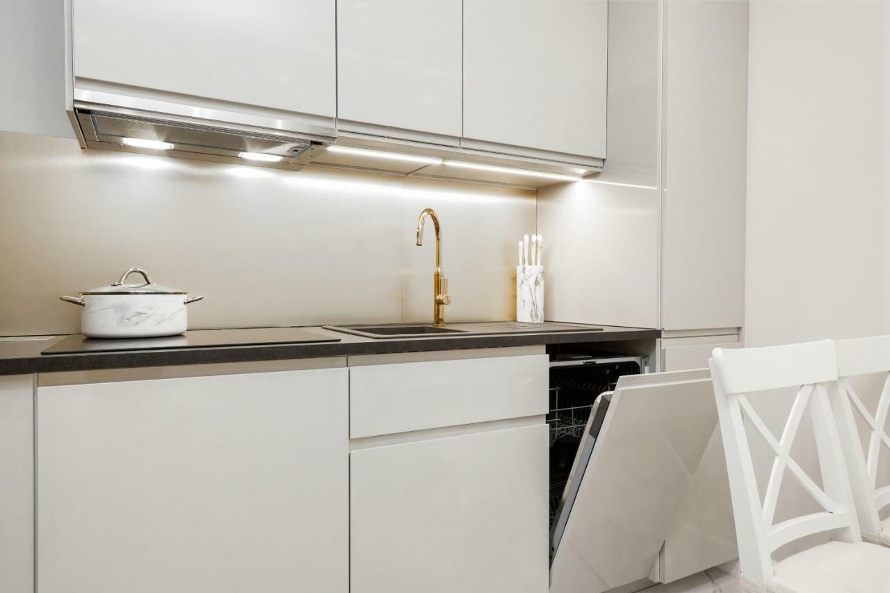 Apartments Aura Sky By Noclegi Renters Warsaw Exterior photo